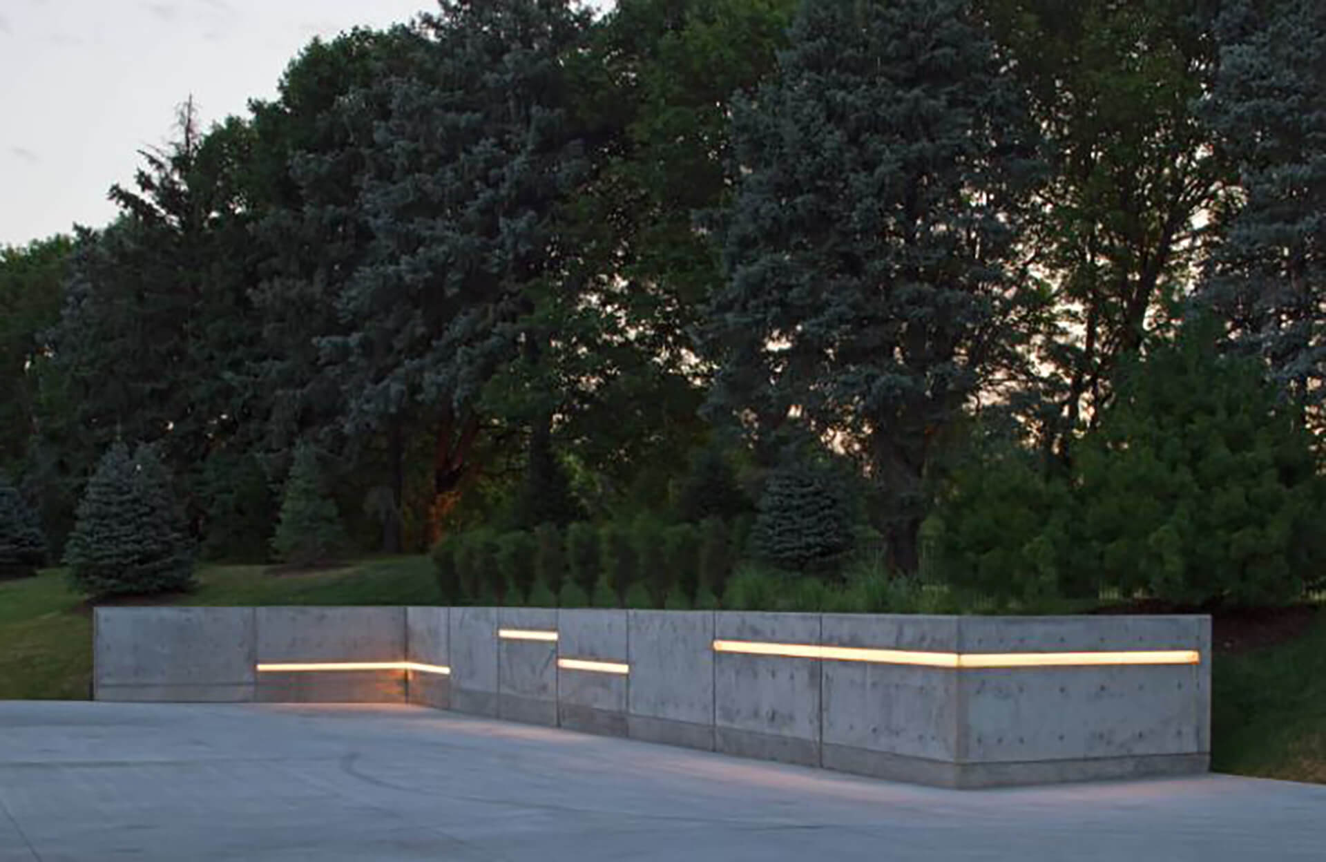 concrete_fence_led_lights_1597475121_1604136038