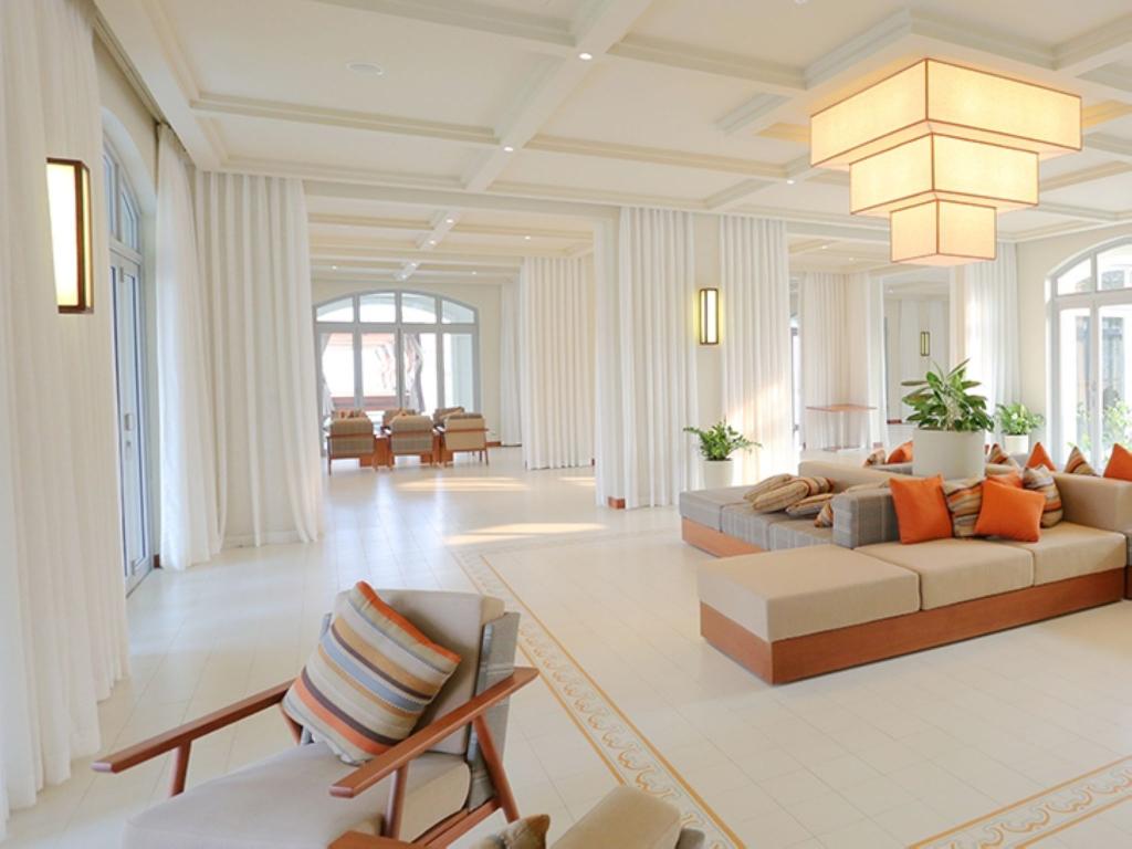 Sử dụng đèn ốp trần Đèn Xinh vừa giúp cung cấp ánh sáng tuyệt vời, vừa tăng tính thẩm mỹ cho không gian FLS Sam Son