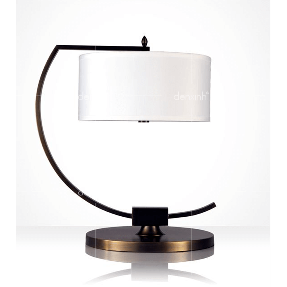 Đèn bàn chân sắt đan hình đuốc